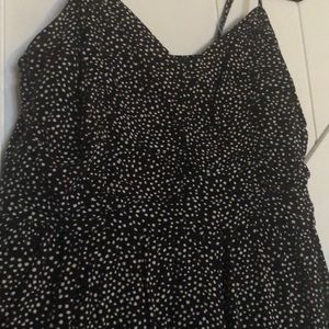 Black Flowey polkadot dress!! 🖤